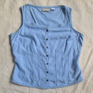Lizwear Pesant Style button-down chambray top with delicate neckline detail
